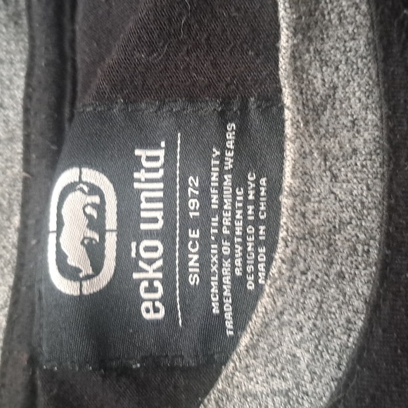 2 B&W T-shirts Ecko Unlitd &T-Shirt Company - Picture 4 of 8